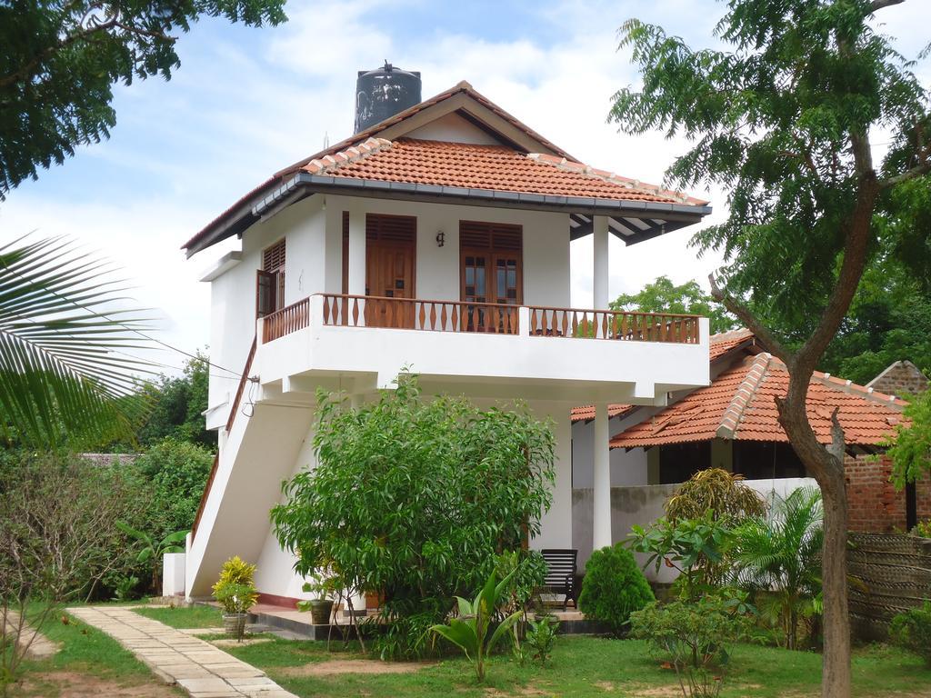 Rock Pool Residence Тангале Екстериор снимка