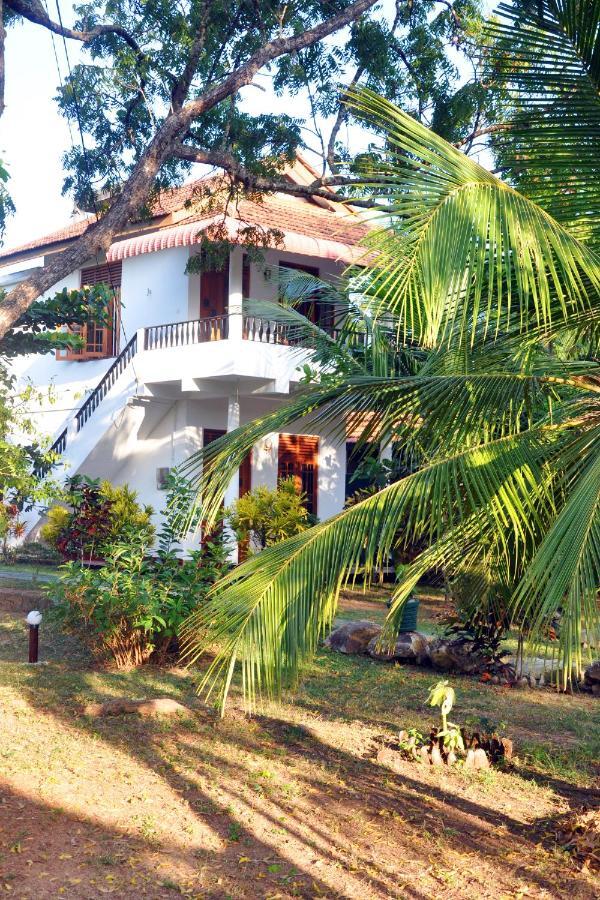 Rock Pool Residence Тангале Екстериор снимка